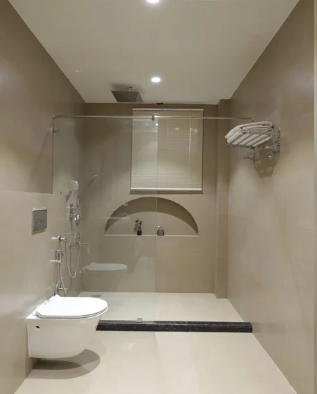 Full Bathroom Image 2