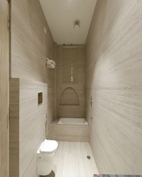 Full Bathroom Image 4