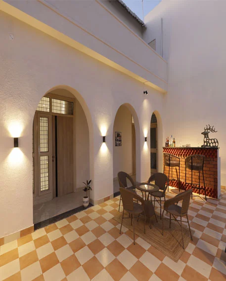 Sitting Area Image 4