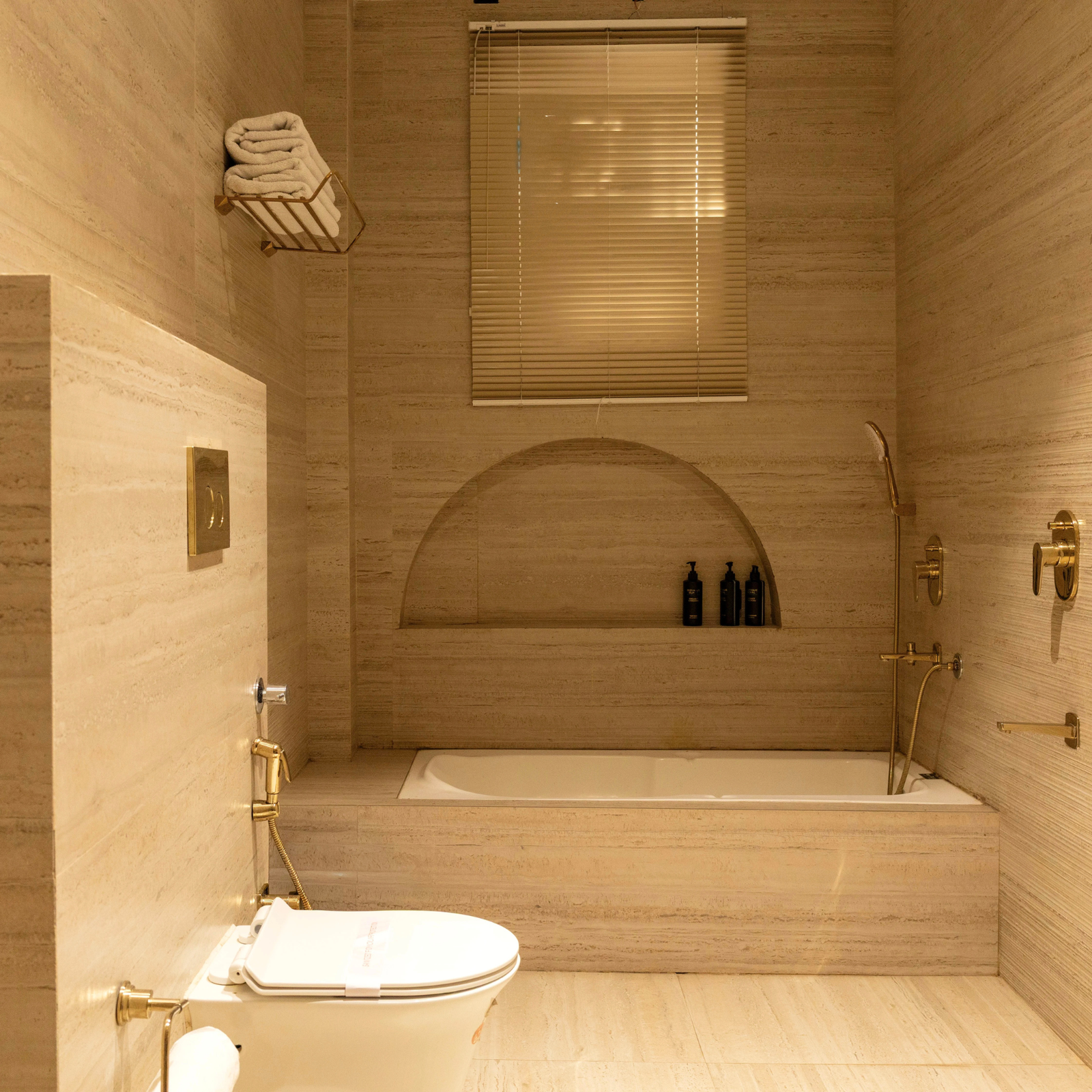Full Bathroom Image 6