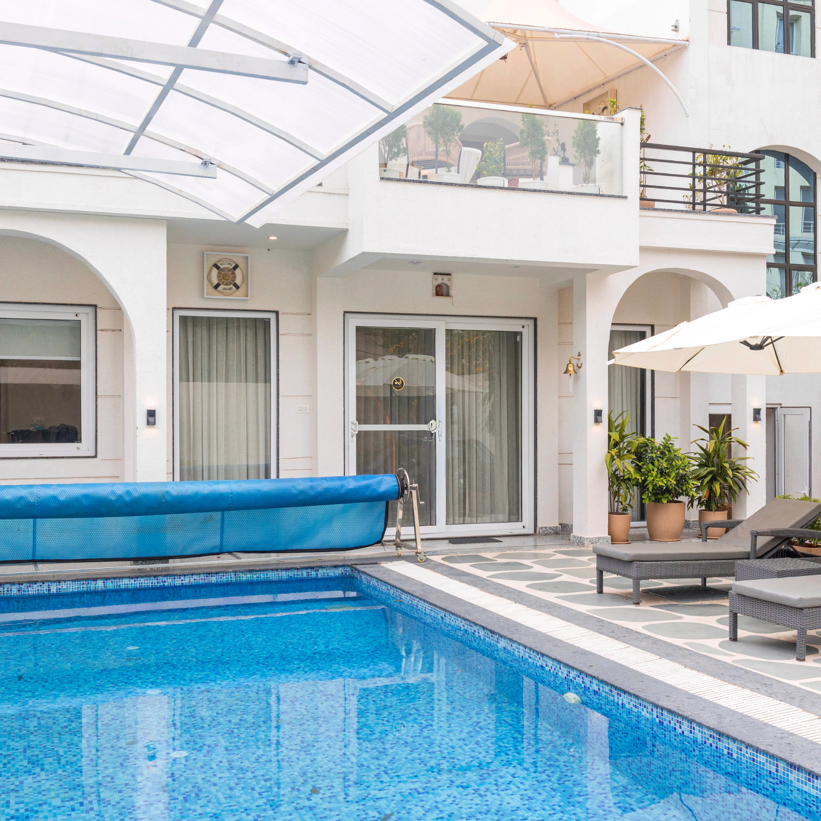 Swimming Pool Image 6