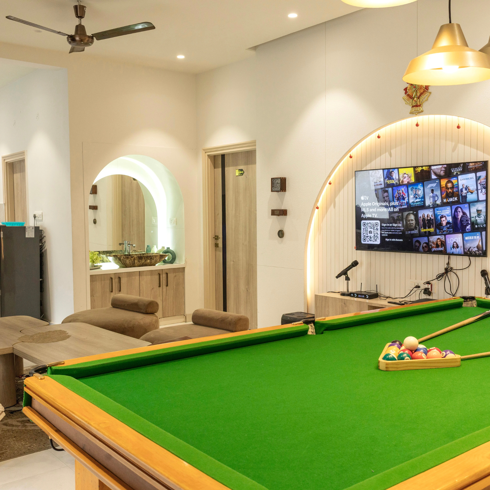 Snooker Table Image 1